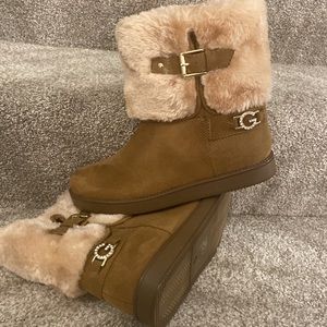 NEW GBG Aleya Boots, Medium Natural, Cozy, Size 8